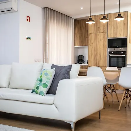 Luxury Picadeiro Iii By Rent4all