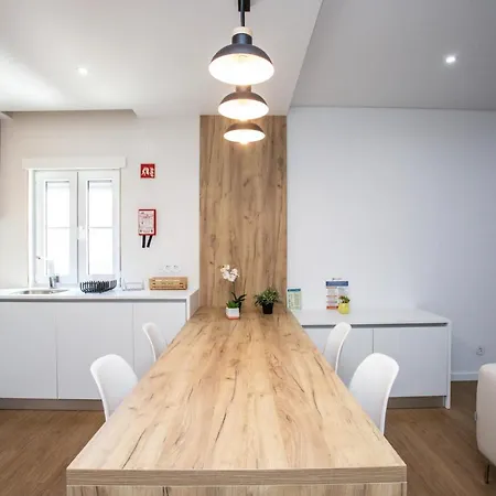 Luxury Picadeiro Iii By Rent4all *