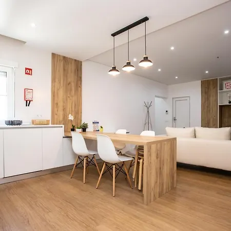 Apartment Luxury Picadeiro Iii By Rent4all