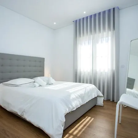 Luxury Picadeiro Iii By Rent4all Apartment