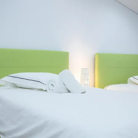Luxury Picadeiro Iii By Rent4all