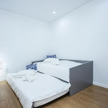 Luxury Picadeiro Iii By Rent4all Apartment