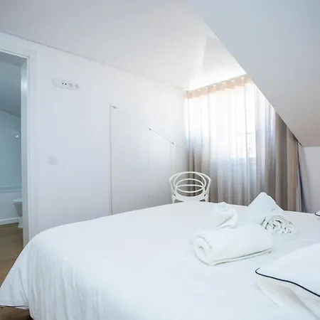Luxury Picadeiro Iii By Rent4all