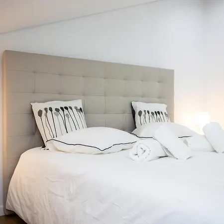 Luxury Picadeiro Iii By Rent4all Apartment